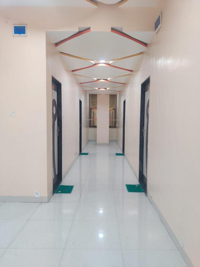 Hotel Hariram Tower Wardha Bagian luar foto