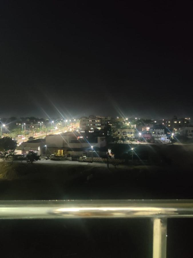 Hotel Hariram Tower Wardha Bagian luar foto