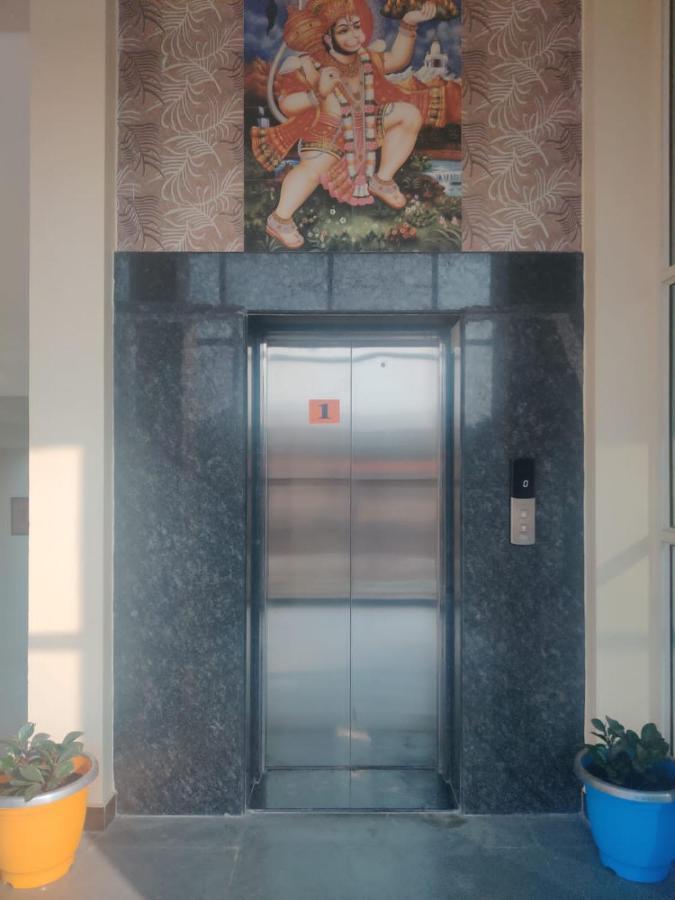 Hotel Hariram Tower Wardha Bagian luar foto