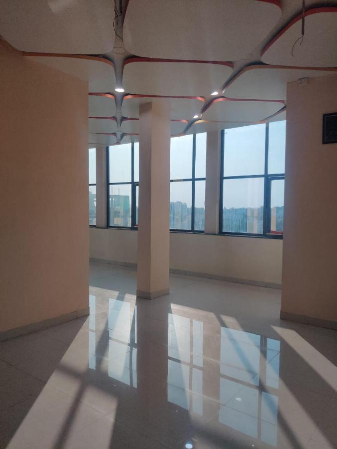 Hotel Hariram Tower Wardha Bagian luar foto