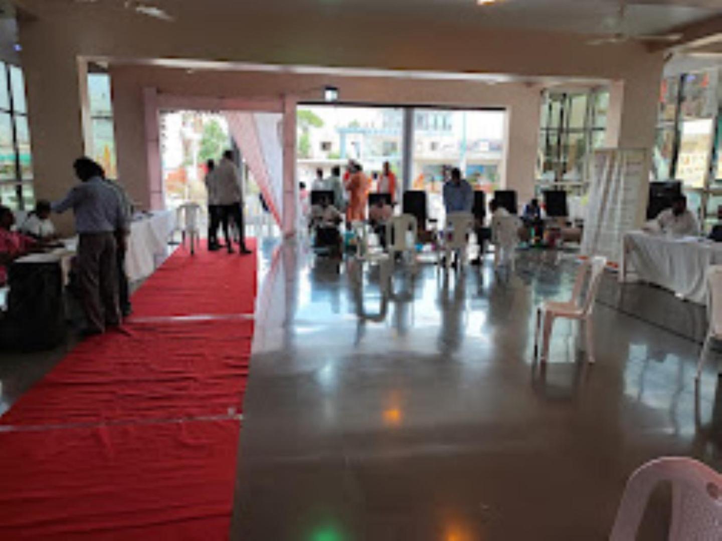 Hotel Hariram Tower Wardha Bagian luar foto