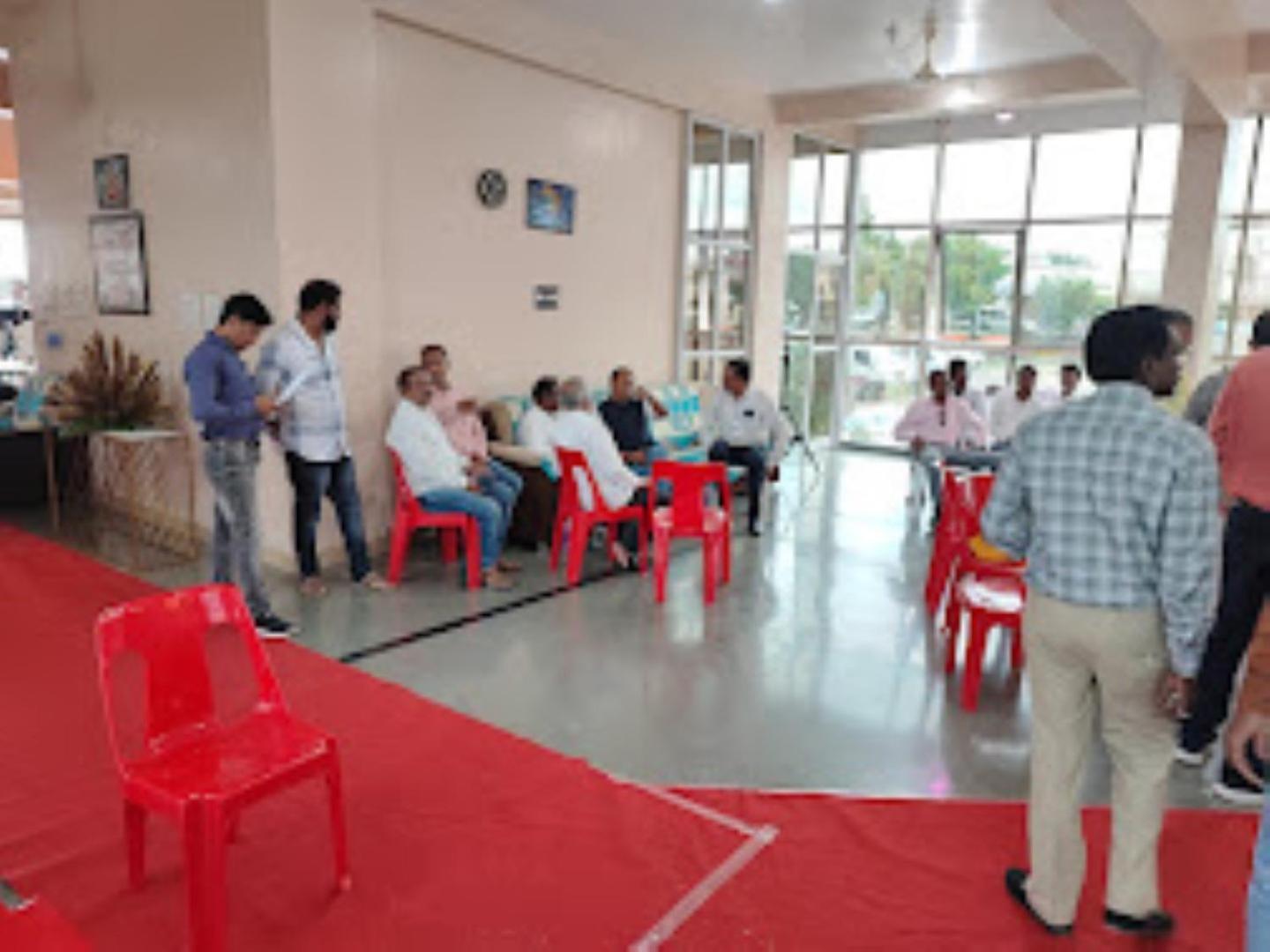 Hotel Hariram Tower Wardha Bagian luar foto